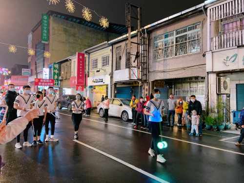苗栗市火旁龍踩街
