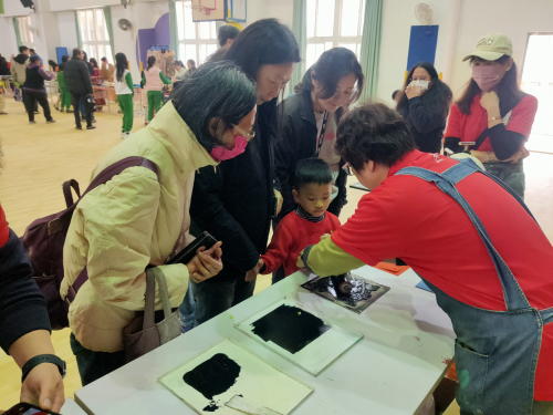 搭配學校活動邀請家長社區民眾共同參與