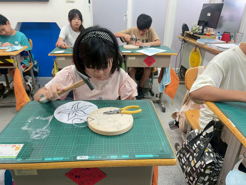 釘線畫