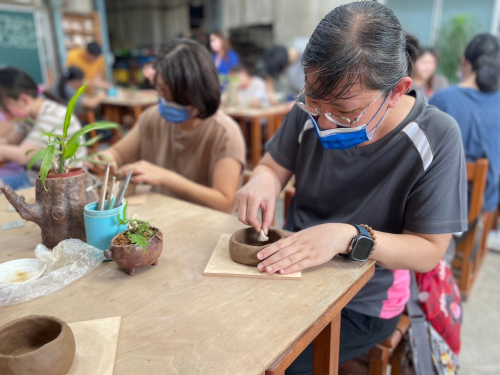 走進社區的教師陶藝課