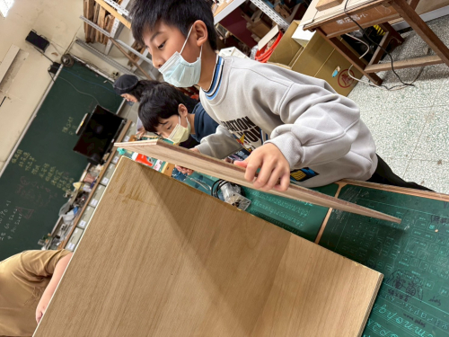 幼兒園翻翻桌製作