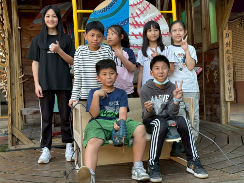 幼兒園翻翻桌製作