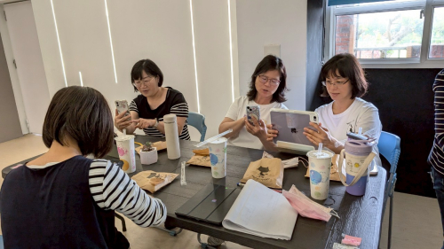 蕭四月老師指導用ipad製作影片及資訊融入美感教育