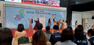 縣政府表演.jpg