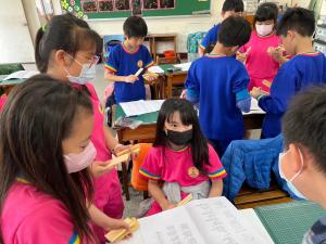 LINE_ALBUM_326（二）藝術入校第二堂課_240506_1.jpg